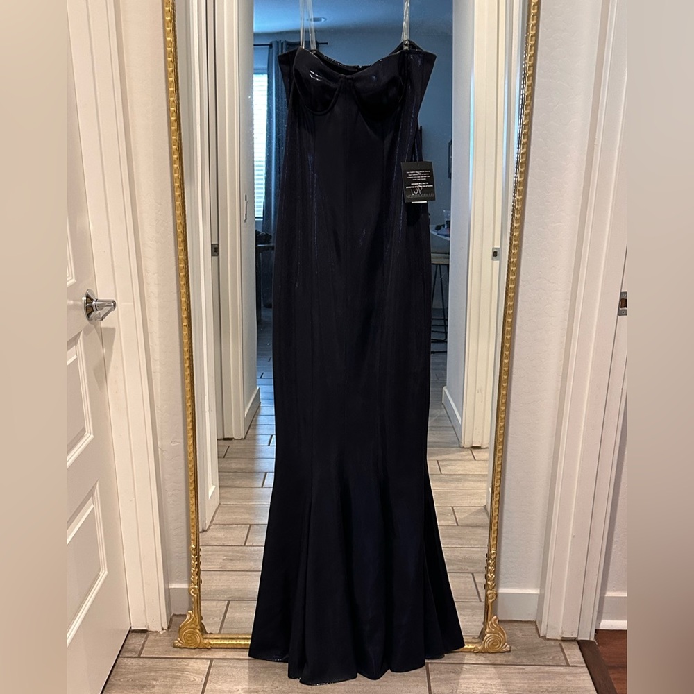 Norma Kamali True Navy Corset Dress

🔥CLOSE OUT PRICE 🔥